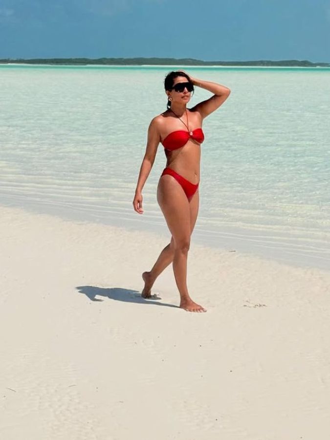 priyanka chopra beach dress Priyanka Chopra Jonas' beachside wardrobe had it all, from ruched minidresses to striped bikinis
