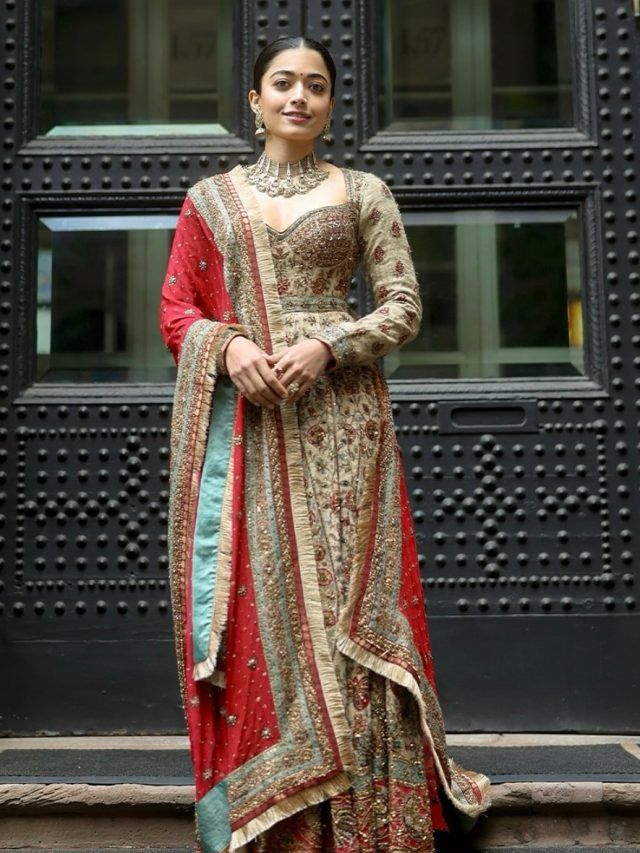 Rashmika Mandanna's  festive fashion for Diwali