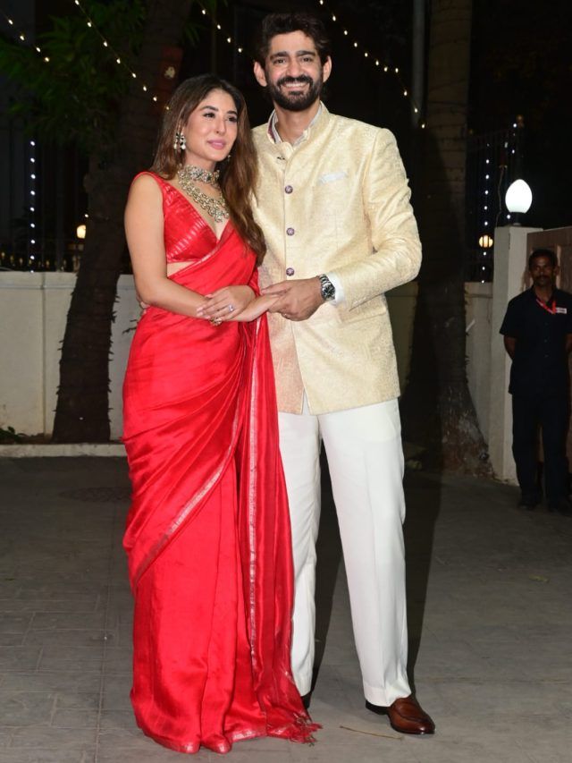 8 Bollywood celebrities who got married at home