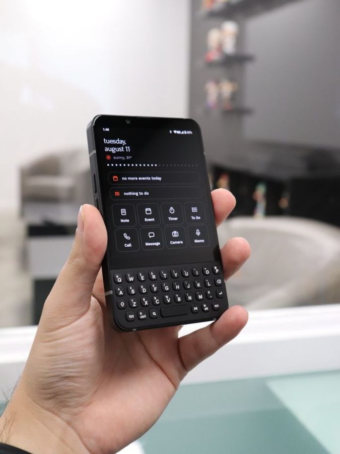 QWERTY कीबोर्ड वाला minimal phone 2 लॉन्च, 57165 रुपये होगी कीमत