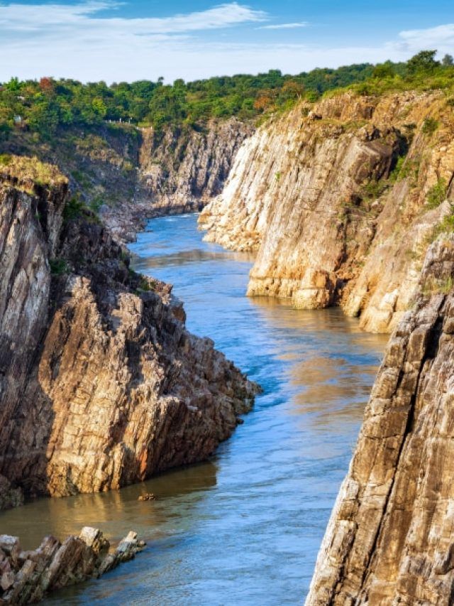 cropped River Narmada 2