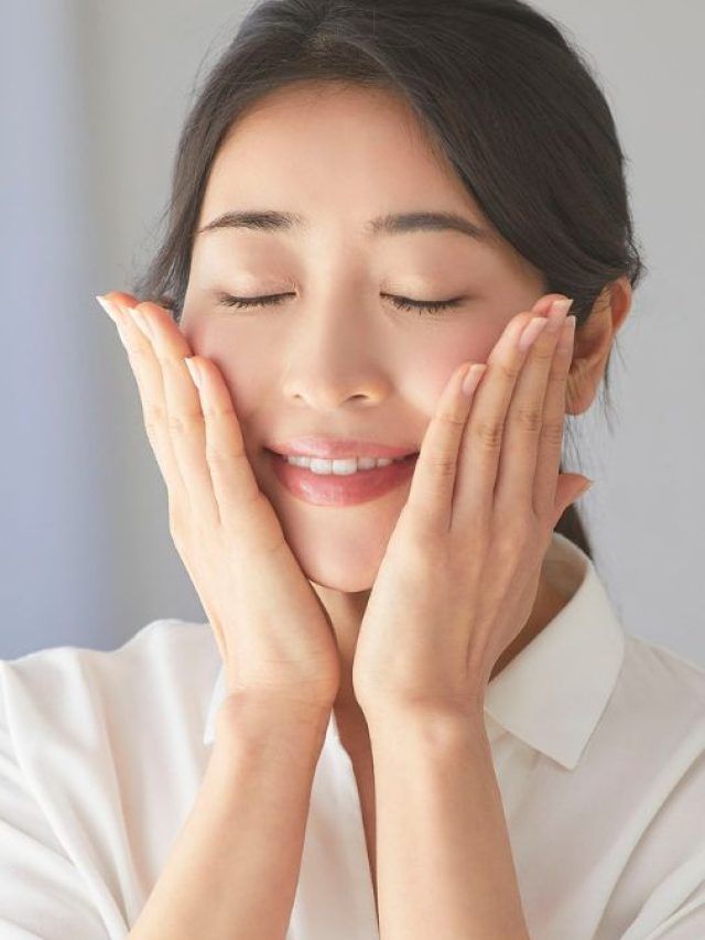 हिवाळ्यात ग्लोइंग त्वचेसाठी खास टिप्स! 'हे' ज्यूस ठरतील लाभदायक...