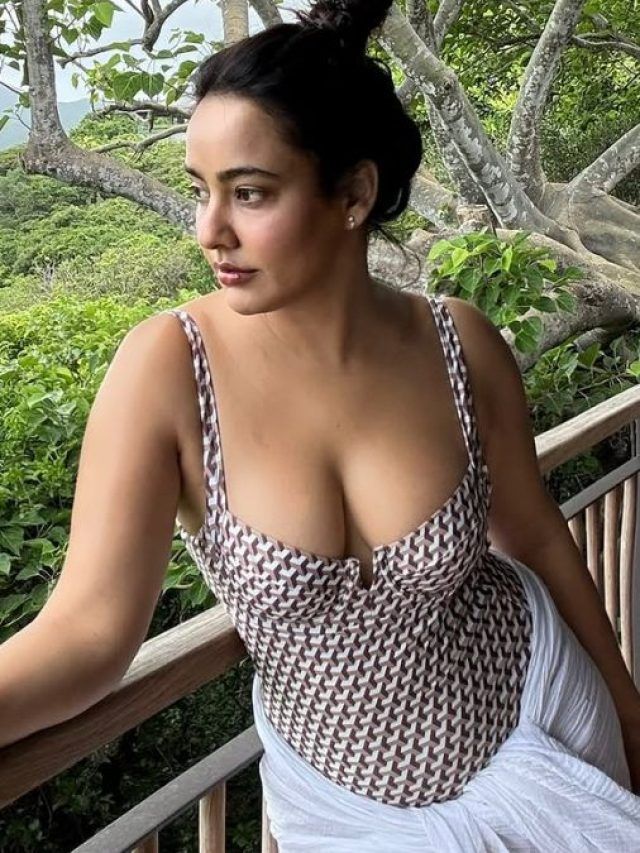 अभिनेत्री नेहा शर्माचे व्हॅकेशनमधील किलर आणि हॉट फोटोज! बड्या नेत्याची लेक चर्चेत...