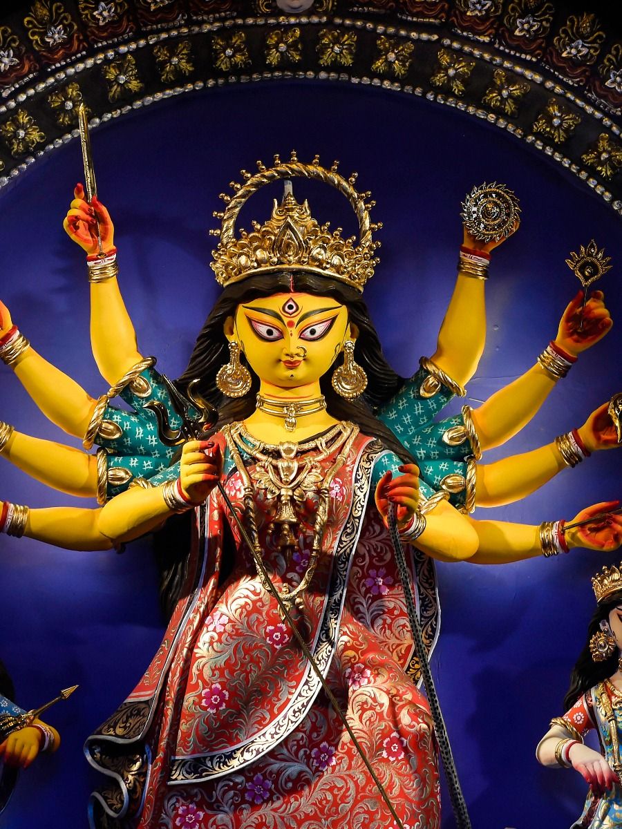 পুজোর দিনগুলিতে কিনে আনুন এই ৫ জিনিসের যেকোন একটি!