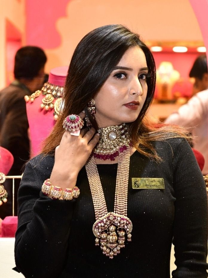 1 Kg का अद्भुत हार, कीमत बनाने वाले को भी नहीं पता