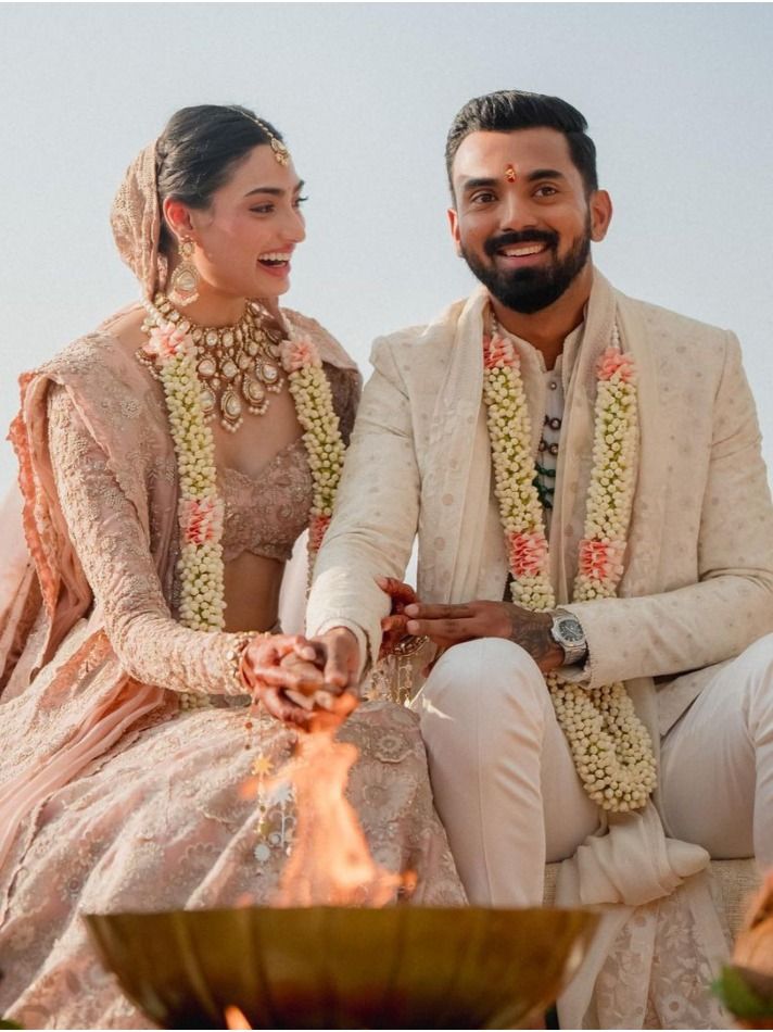 बधाई हो! एक दूजे के हुए अथिया शेट्टी-KL राहुल, सामने आई पहली तस्वीर