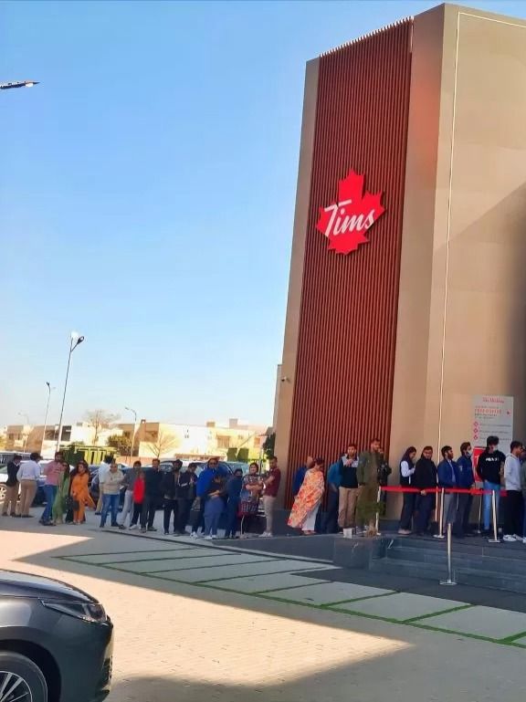 Pakistanis give biggest-ever opening to coffee giant Tim Hortons amid economic crisis