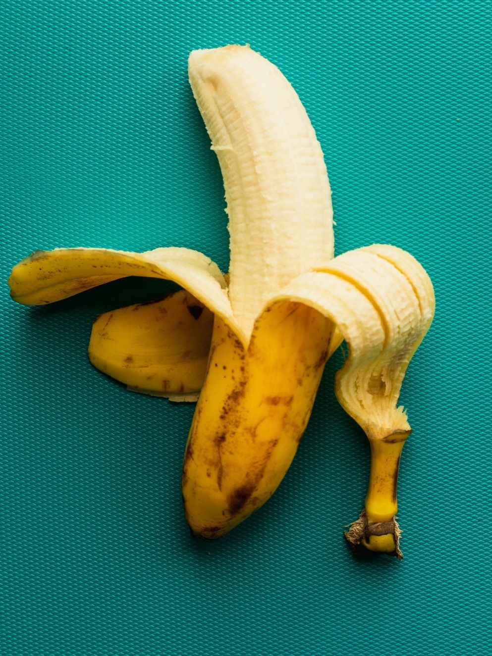 মুখে সেলিব্রেটির মতো আভা আনবে কলা