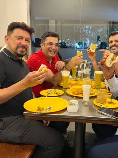 After Madhuri Dixit and Tim Cook, Paytm CEO Vijay Shekhar Sharma shares vada pav with Dr Nene