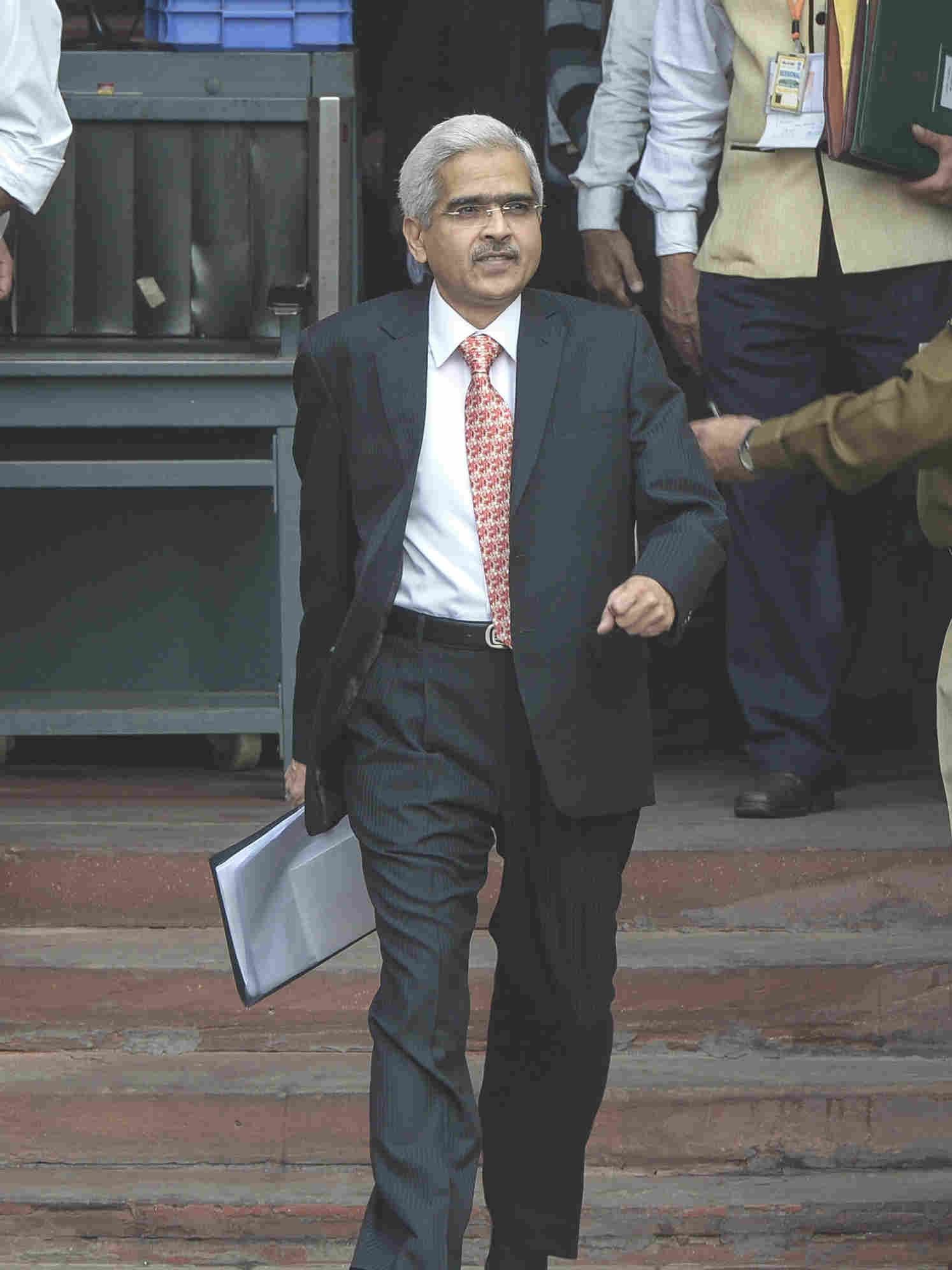 Shaktikanta Das receives 'Governor of the Year' award: Watch his journey from Bhubaneshwar's DM School to becoming an IAS officer and RBI governor