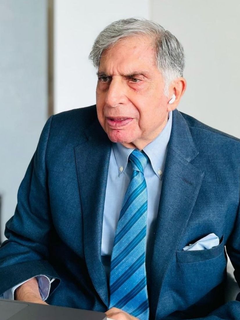 Ratan Tata urges people to take care of stray dogs, cats during monsoon; Take a look at former Tata Sons Chairman's love for animals, how he supports his assistant Shantanu Naidu's initiative