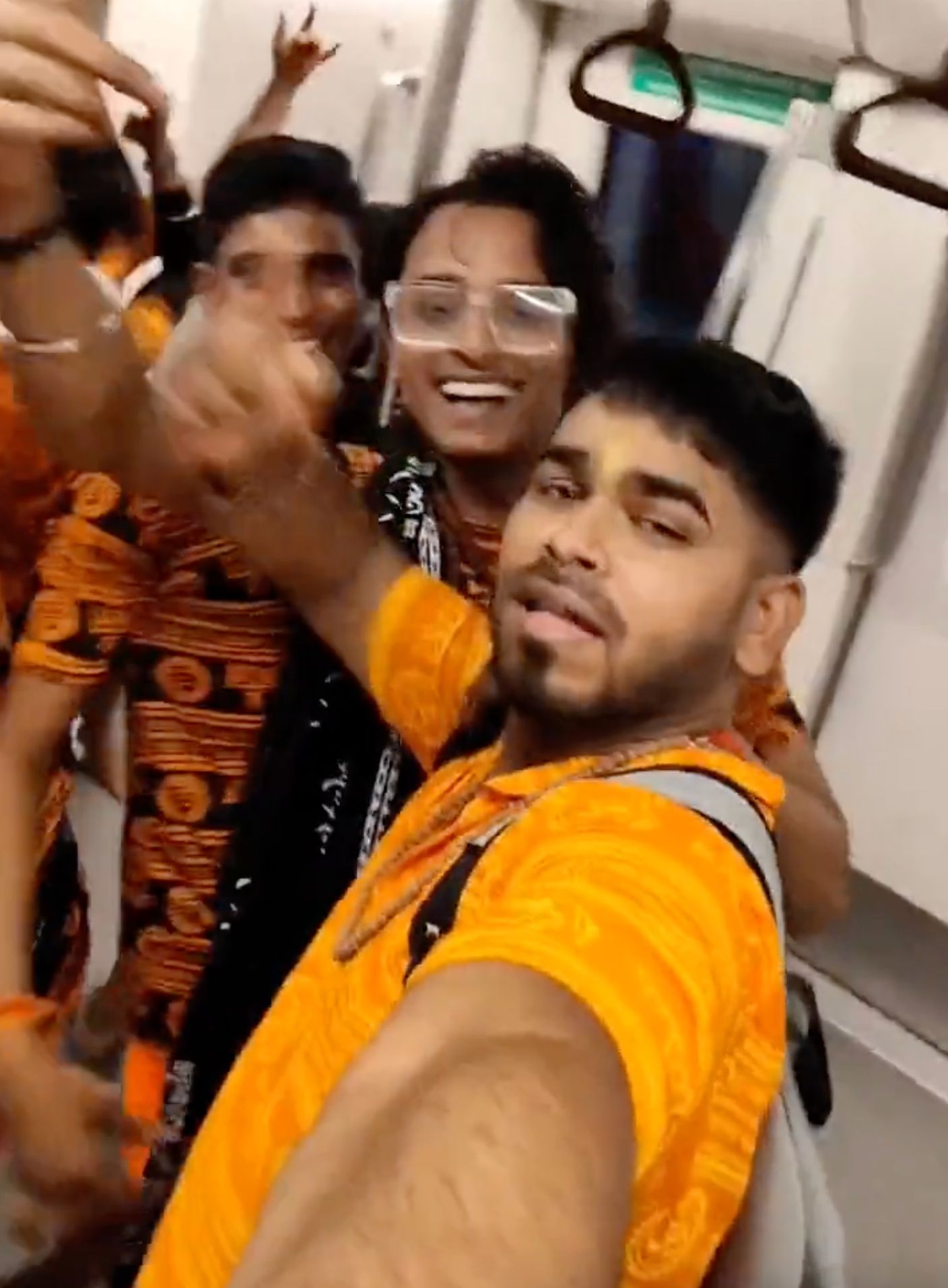 Kanwariyas Dancing