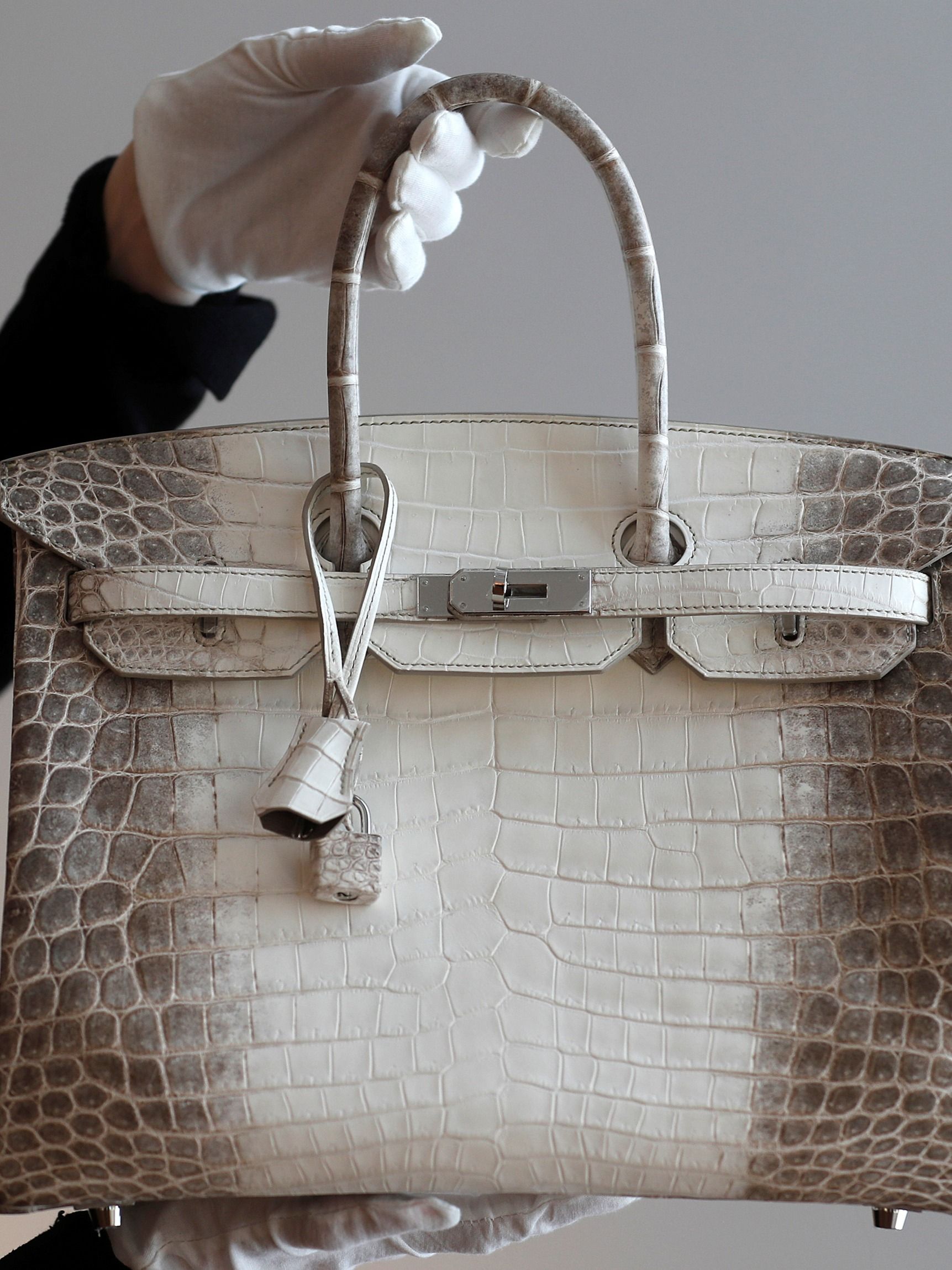 Hermès Birkin bag a better investment than gold and stock market? See what experts say about investing in the iconic luxury handbags, inspired by style icon Jane Birkin who passed away at 76