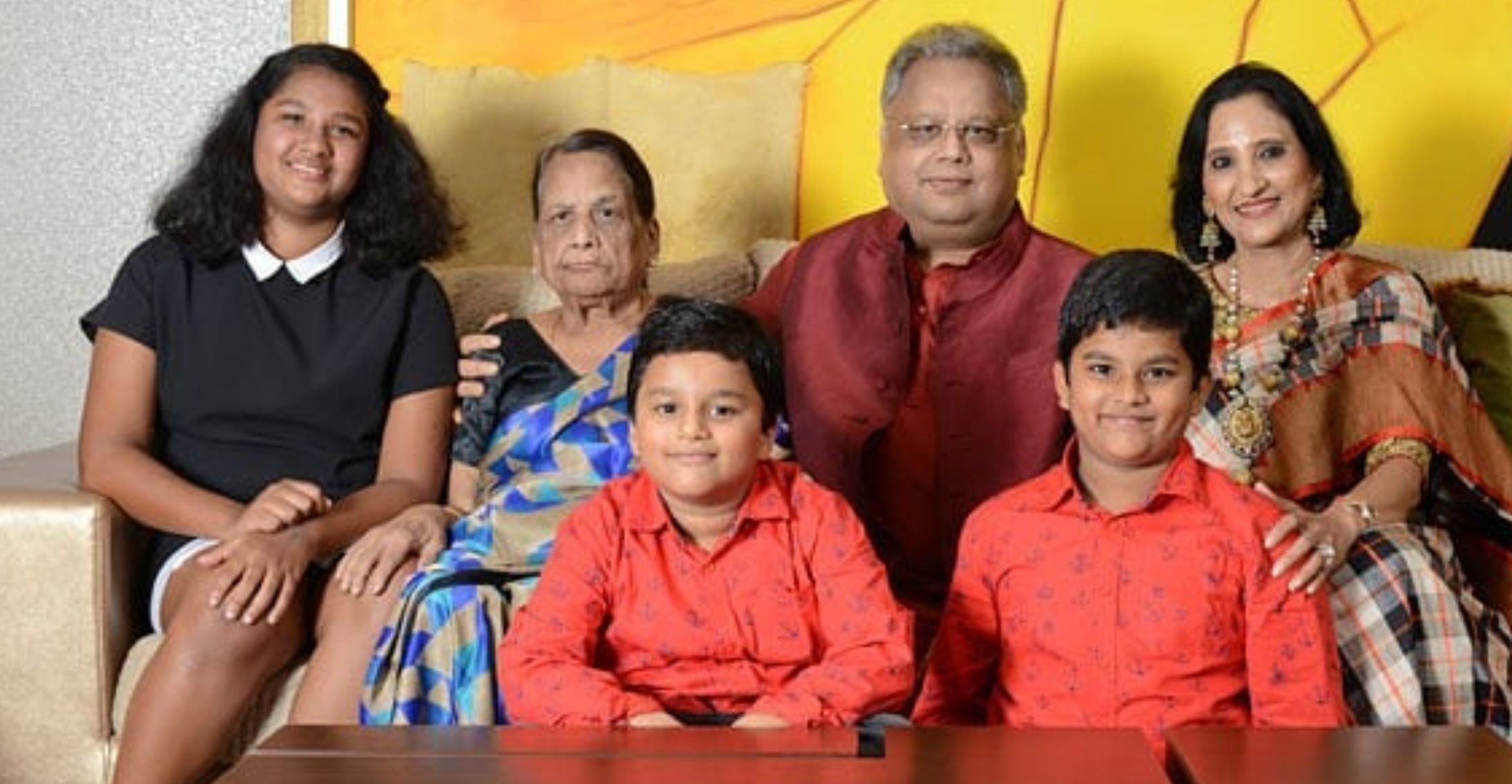 mahesh birthday date, namrata shirodhkar