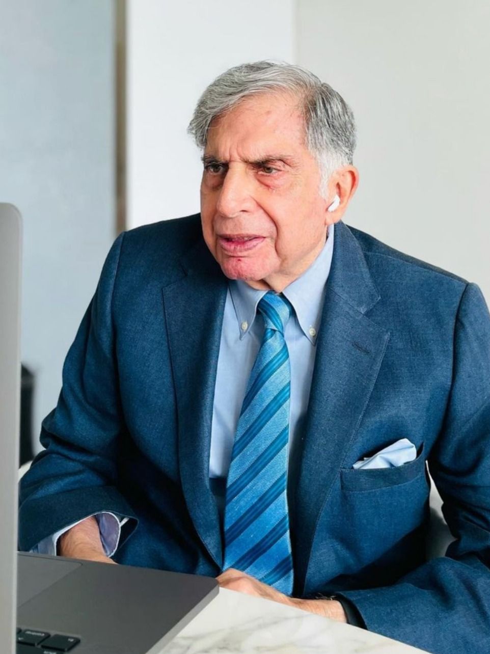 When Ratan Tata faced a gangster at Tata Motors, Vedanta Chairman Anil Agarwal's struggler days, Rajiv Bajaj’s management lesson, Anand Mahindra shares Praggnanandhaa’s video: India Inc on X (Twitter)