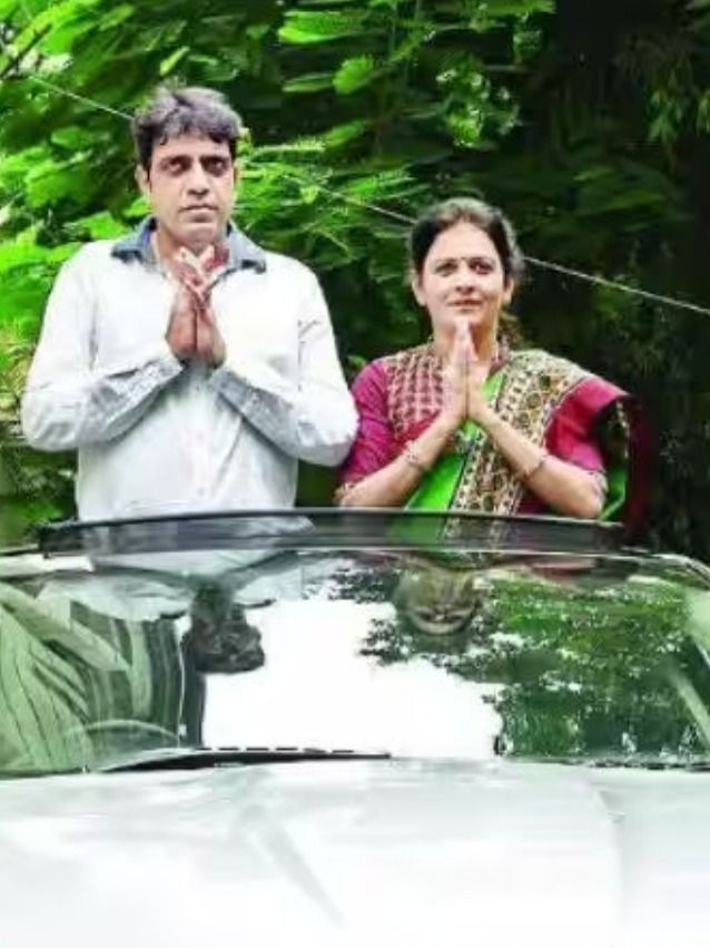 Parents of Ferrari monk Bhavya Shah, Gujarat’s millionaire diamond merchant Dipesh Shah, Pika Shah renounce wealth, ride in Jaguar to become monks