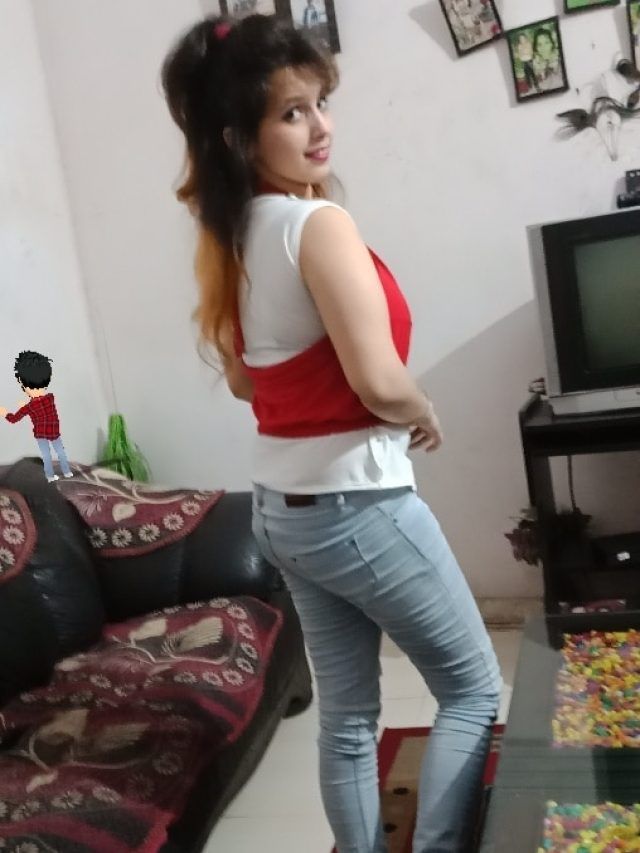 पति की कातिल मुस्कान की अदाएं दिखाने वाली नई तस्वीर सामने आईं
