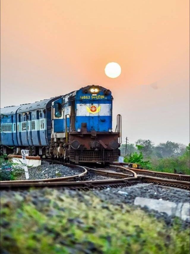 रेलवे में नौकरी पाने का सुनहरा मौका, 8875 पदों पर निकली भर्ती, जल्द करें आवेदन