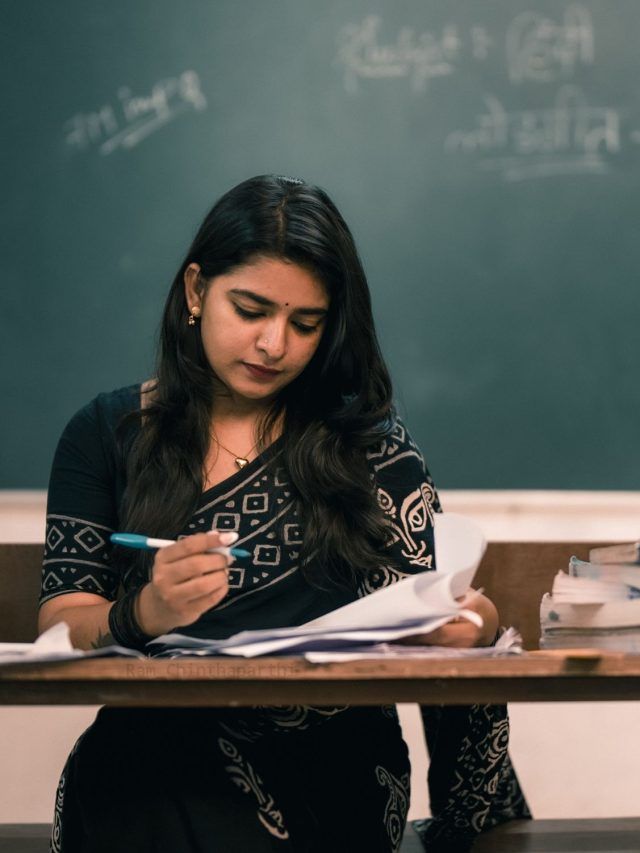 नवोदय विद्यालय में निकली PGT शिक्षकों की भर्ती, 35000 से ज्यादा मिलेगी सैलरी