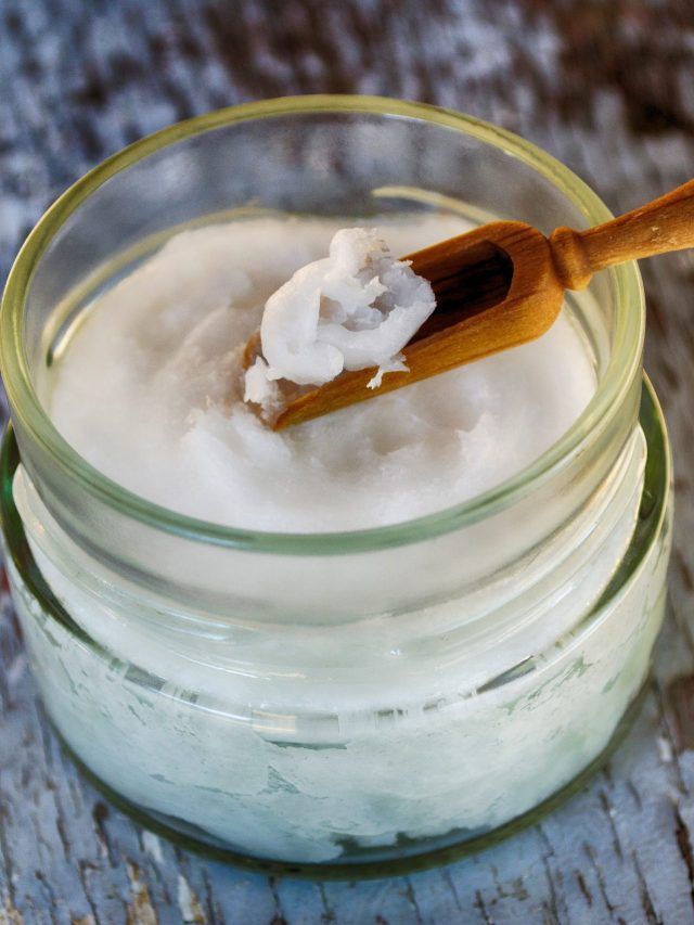 খসে পড়া চুল জোড়া লাগবে, নারকেল তেলে মেশান এই ক্যাপসুল, টাকের প্রতিকার