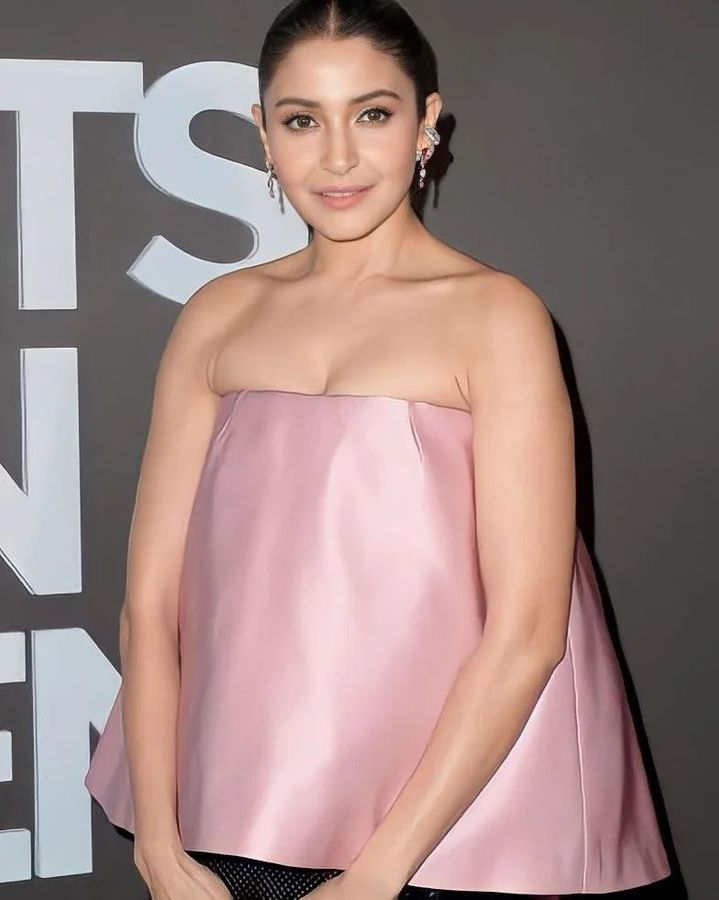 anushka sharma pink dress Anushka Sharma proves that comfort can be chic with her Rs 5,650 pink PJs the ultimate slumber party essential! @anushkasharma #birthdayvibes #cozyandcute