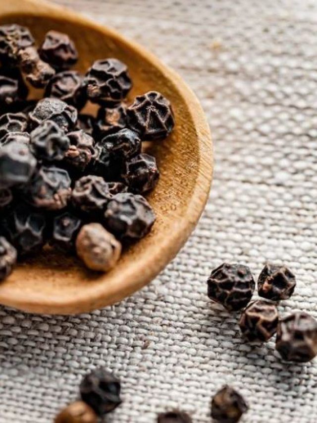 গোলমরিচে স্বাদ-ঝাল নেই? নকল চিনুন এভাবে