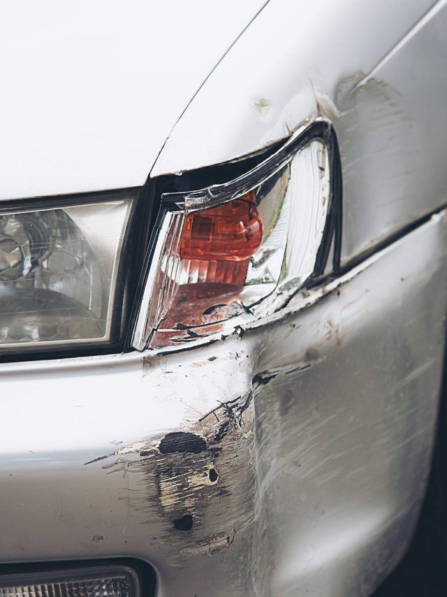 चुटकियों में साफ होगा कार पर लगा स्क्रैच! बेहद काम की हैं ये आसान ट्रिक्स