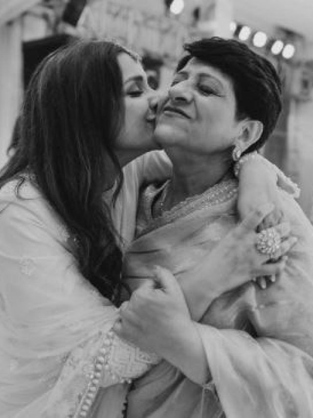 परिणीति चोपड़ा ने सासू मां को लगाया गले, रॉयल हैं ससुराल वाले, Photos