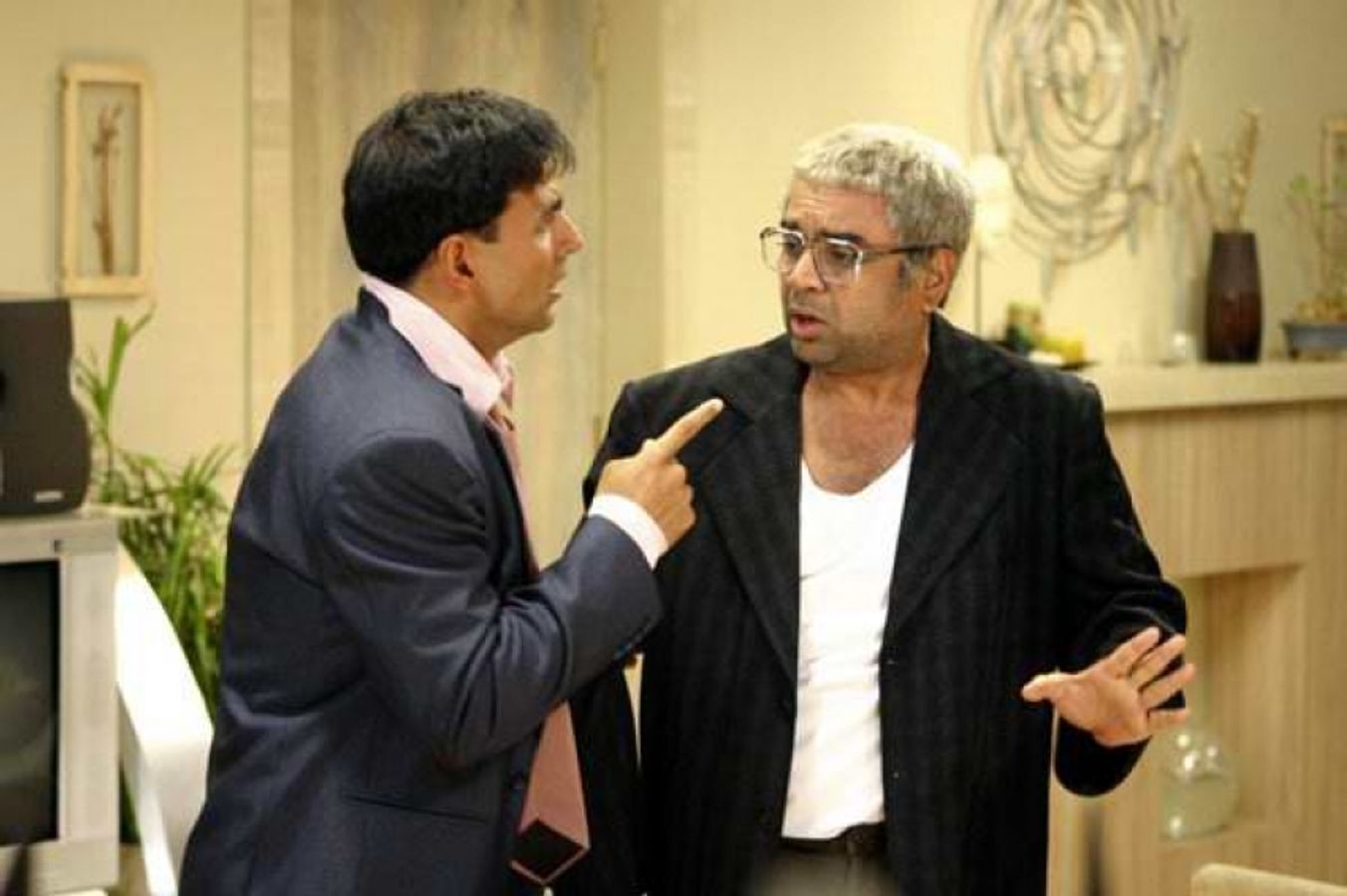 6 iconic characters of Paresh Rawal