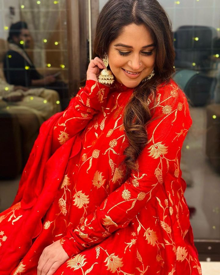 dipika kakar dress design Eid 2025 fashion goals! Dipika Kakar-inspired suit looks to match your festive vibes