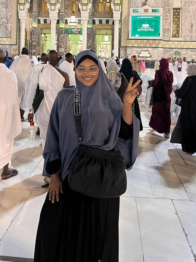 इस्लाम कुबूल कर हज करने पहुंचीं ये एक्ट्रेस, जानें क्यों है जरूरी