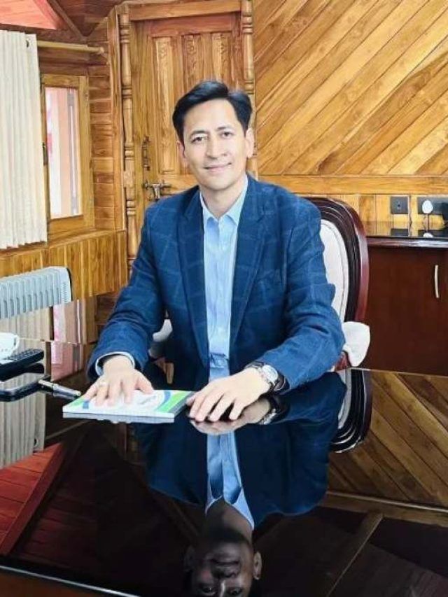 'जीरो' क्या सिखाता है? ये जवाब देकर IAS बने थे दीपक रावत