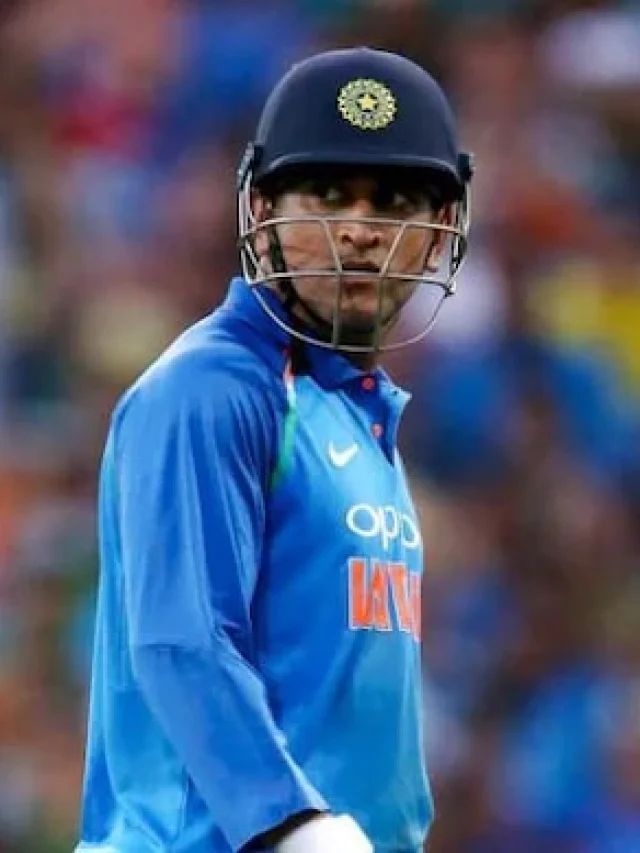 cropped MS Dhoni AP