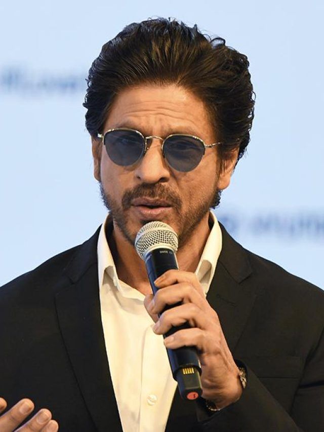 SRK greets fans at Mannat on birthday, Jawan's OTT release, Dunki teaser; Varun Tej, Lavanya's Italy wedding; Katrina-Vicky celebrate Karwa Chauth; Kareena at Jio World Plaza opening: Celebs on Insta