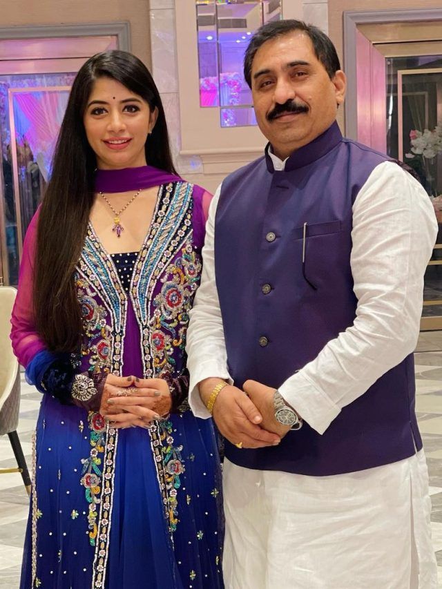 21 साल बड़े नेता से एक्ट्रेस ने रचाई शादी, बदली जिंदगी, बोलीं- तरक्की जायज है