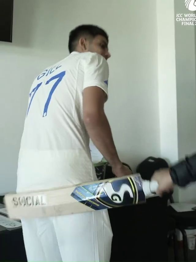 ईशान किशन ने शुभमन गिल को जड़ा बल्ला! VIDEO वायरल