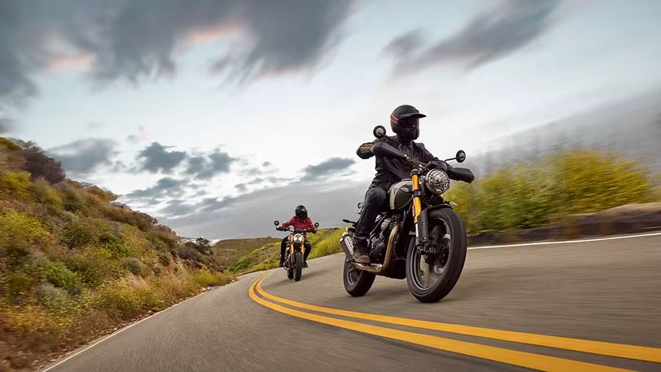 Bajaj Triumph Scrambler 400