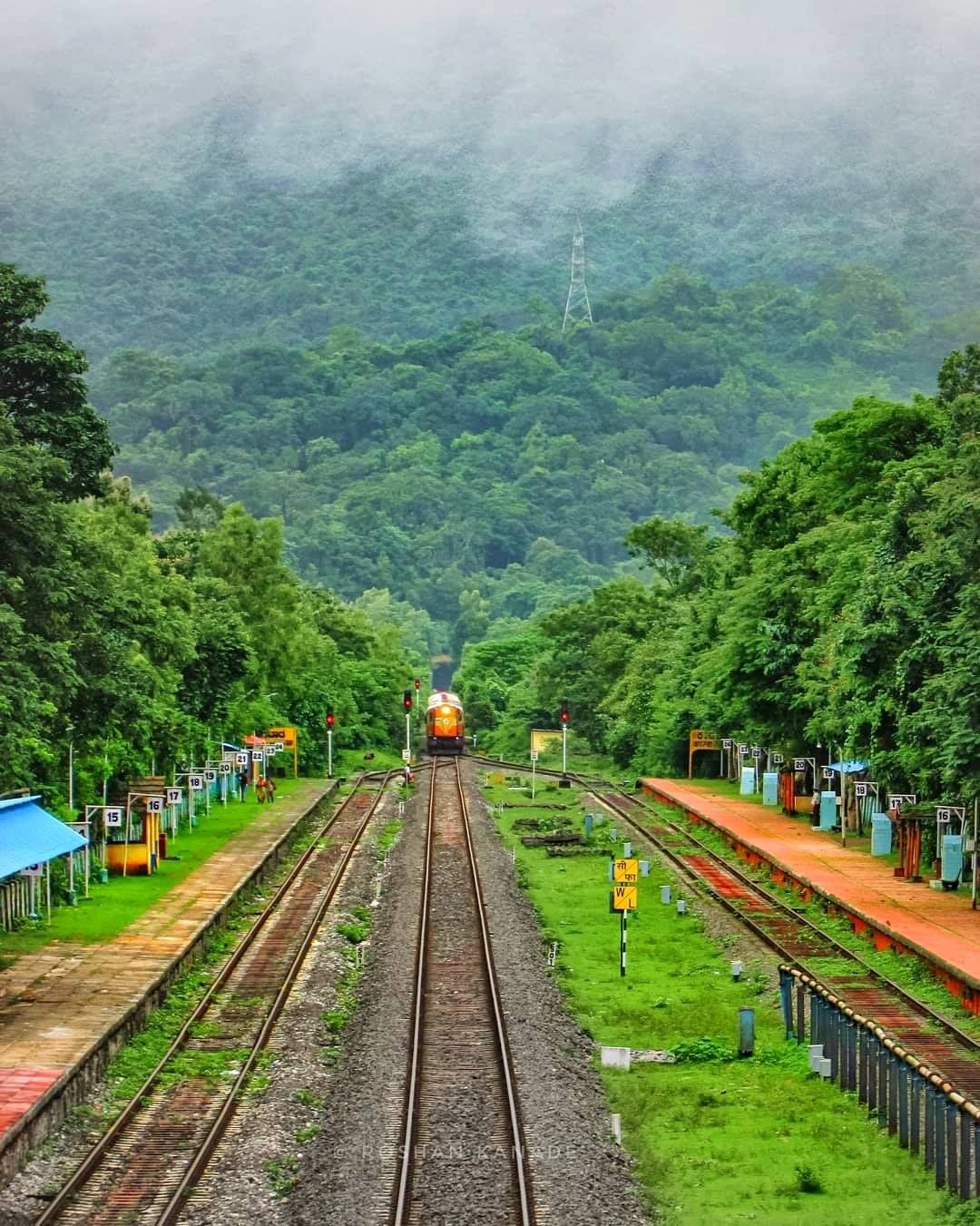 Karwar Railway Station Karnataka 113545647 1659764717518771 2480875152942009145 n Roshan Kanade