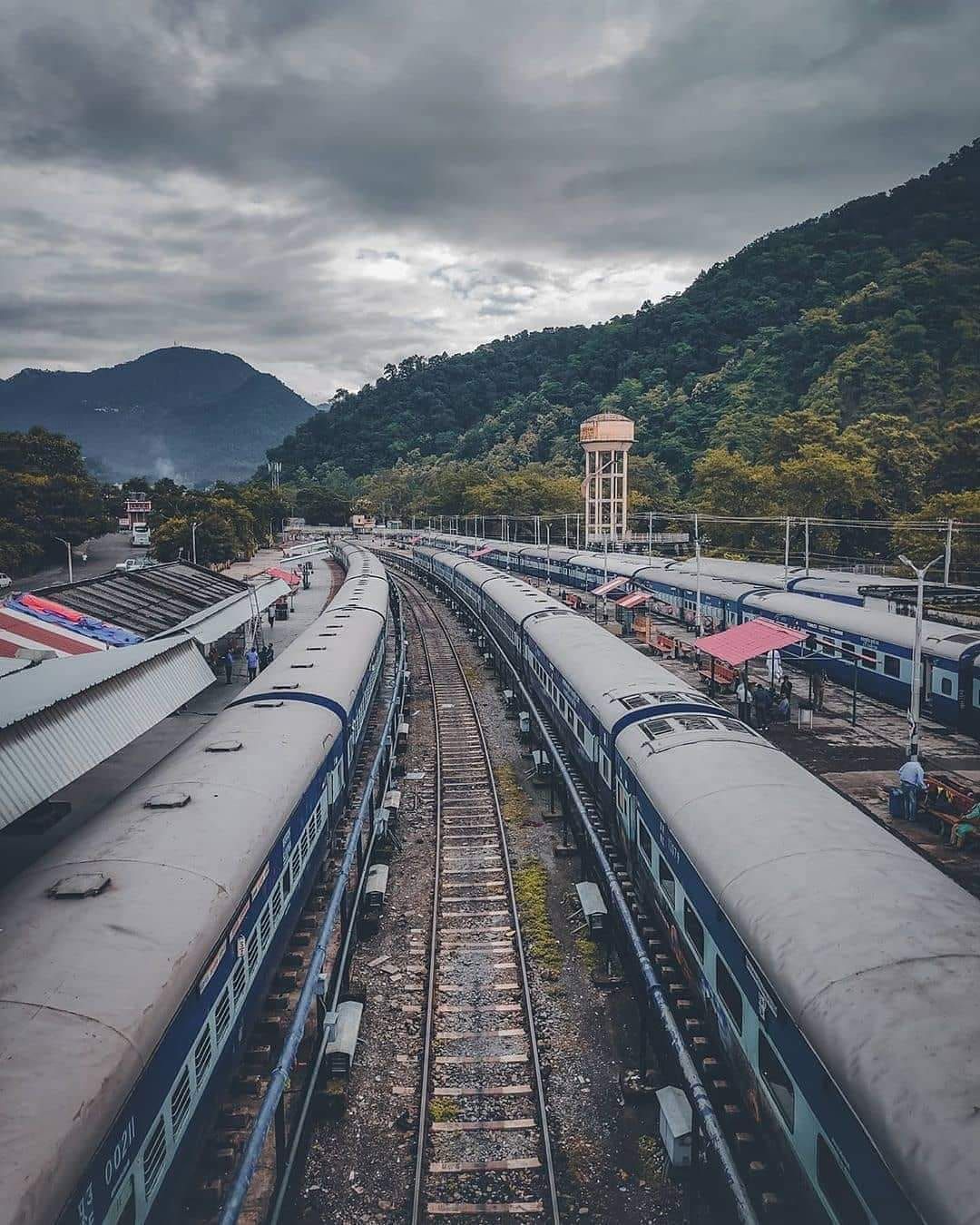Kathgodam Railway Station Uttarakhand 120760394 2624976494420100 534922677634314105 n FB Aniket Bhandari