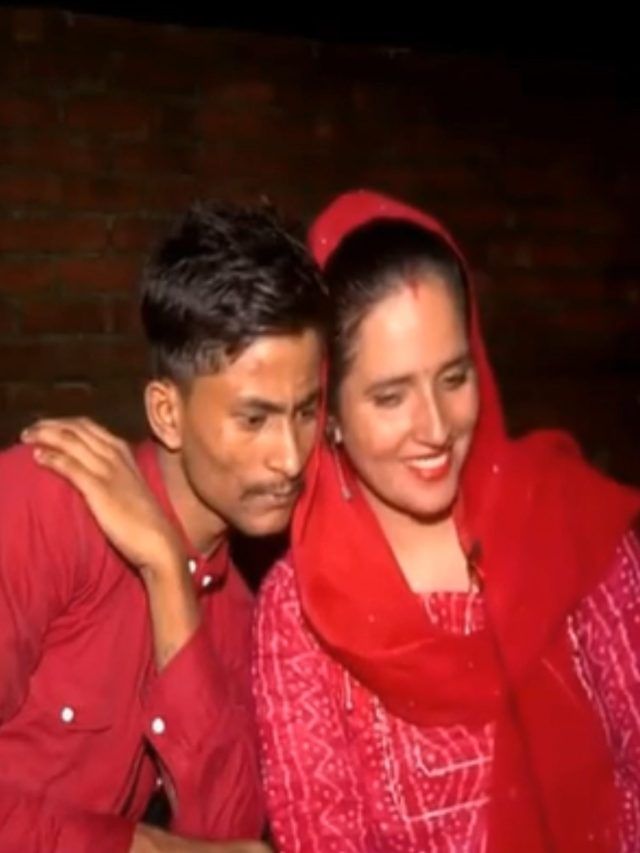 चेहरे पर मुस्कान और... जब सीमा ने सचिन के साथ देखा पहले पति का VIDEO