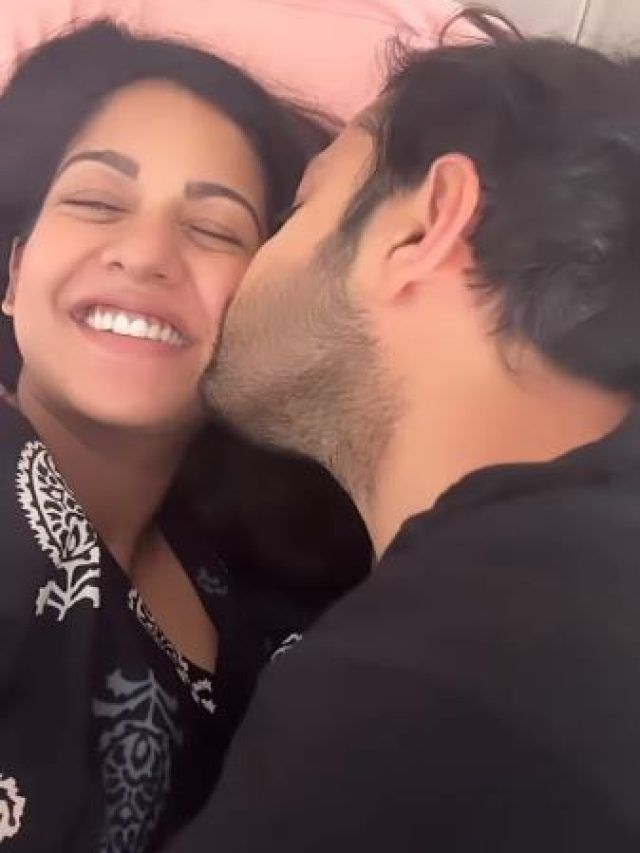 प्रेग्नेंट पत्नी संग एक्टर का रोमांस, बेबी बंप को किया Kiss, शादी को हुए 6 साल