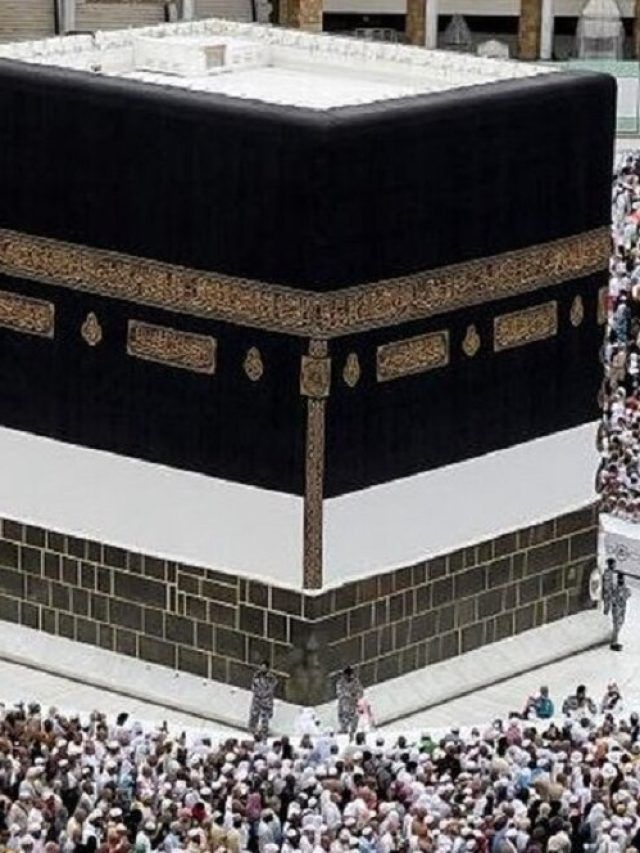 120 किलो सोना, 100 किलो चांदी..., बदला गया काबा का पर्दा