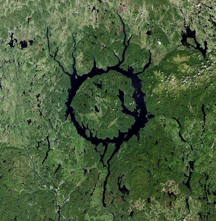 manicouagan crater