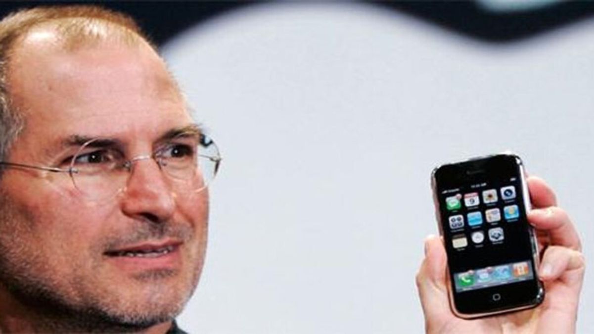 Steve Jobs ने 16 साल पहले लॉन्च किया था First iPhone, इतनी थी कीमत ...