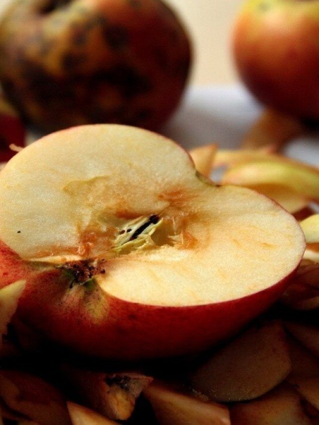 কাটা আপেলও কালো হবে না এভাবে, সহজ টিপস