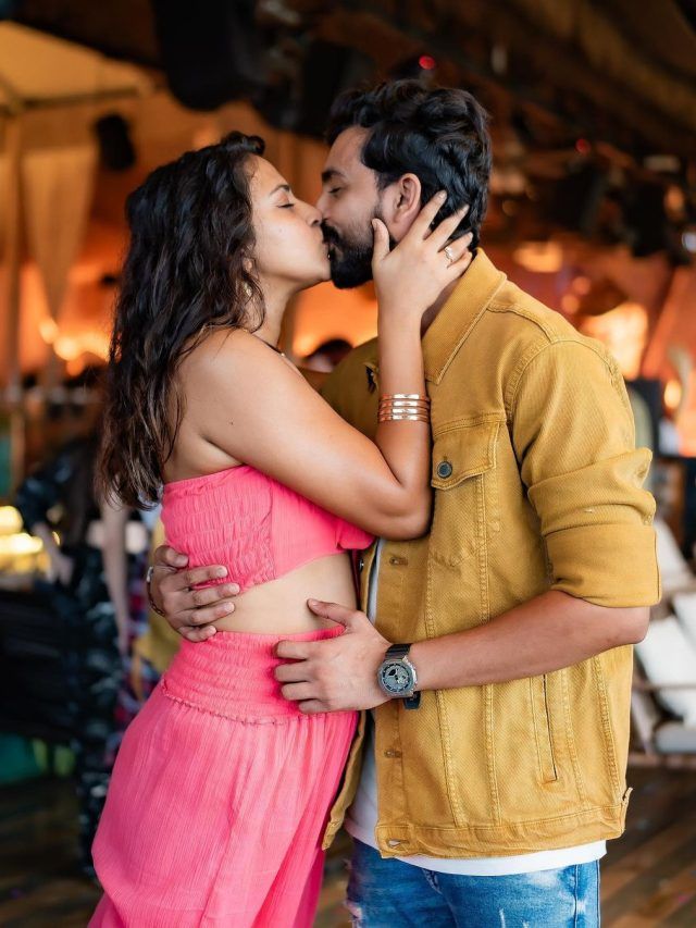 तलाकशुदा एक्ट्रेस ने की सगाई, मंगेतर संग Liplock वायरल, 32 में करेगी दूसरी शादी