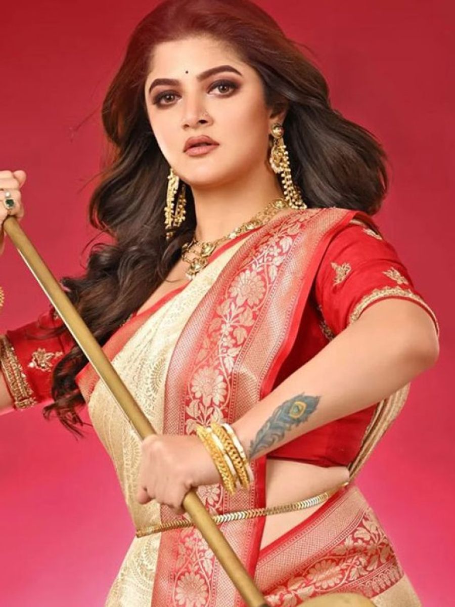 Rossiya uy qurib gangopang xotini bilan eri oldida Bizning haqiqiy porno video