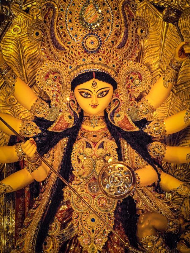 महानवमी पर कल इतने बजे से पहले कर लें कन्या पूजन, जानें शुभ मुहूर्त