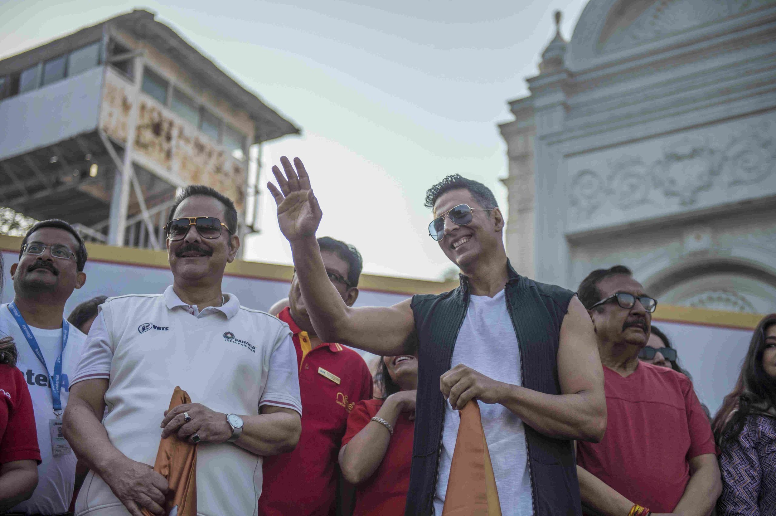 AKSHAY KUMAR flag off Run4Niine 07