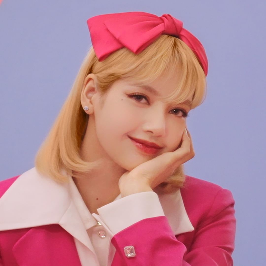 K-POP IDOLS WITH FOREIGN NATIONALITIES